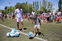 YPF aporta al desarrollo del deporte en colonias de verano de Neuquén y Río Negro 