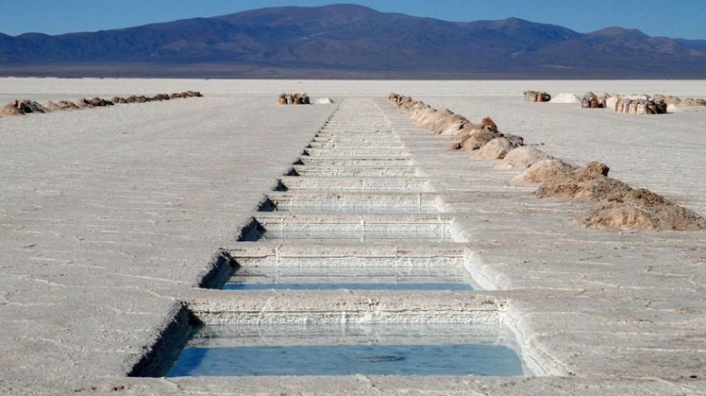 Argentina comenzará a producir baterías de litio en agosto